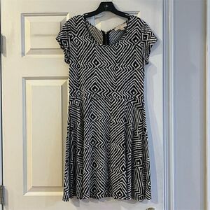 Michael Kors Women's M Black Geometric Fit & Flare Knee Length Dress
